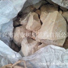 理想汽车复刻尚格云顿沃尔沃经典一字马广告：演员谢苗脚踩两台L9打太极