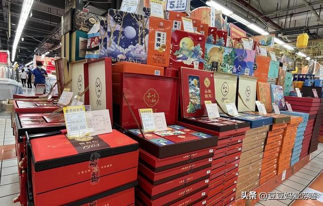 硬核穷修应付线上面试!网友魔改笔记本废屏幕:网口穿线救活摄像头